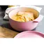 KITCHENAID Litinový kastrol s poklicí růžová 22 cm / 3,3 l / litina / do 260 °C