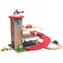 2Kids Toys Dřevěná garáž s vláčkodráhou / od 3 let