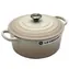 Le Creuset Signature Hrnec s poklicí 22 cm béžová