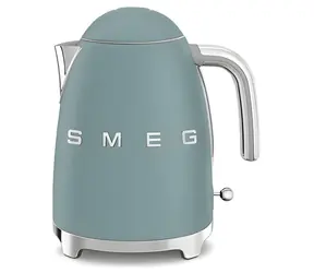 Smeg KLF03EGMEU smaragdová zelená / Rychlovarná konvice / 2400W / 1.7L