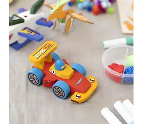 Creativ Company Závodní auto dřevěné / Kreativní sada / od 8 let