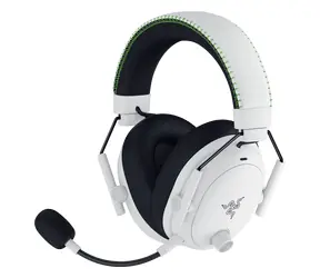 Razer BlackShark V3 Pro for Xbox bílá / Herní sluchátka s mikrofonem / ANC / 2.4 GHz / Bluetooth / USB-A / pro Xbox