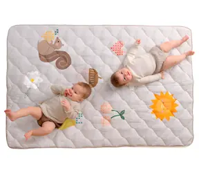Taf Toys Fantasy Bloom / Hrací deka / prošívaná / 100×150 cm / od narození