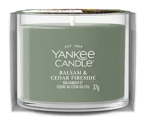 Yankee Candle Balsam & Cedar Fireside zelená / Votivní svíčka ve skle / Dřevitá vůně / Doba hoření 8-10 hod / 37 g