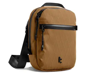 tomtoc Aviator T37 X-Pac hnědá / Cestovní crossbody taška