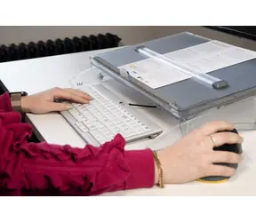 BakkerElkhuizen FlexDesk 640 ComfortRead / Stojan na dokumenty / Výškově nastavitelný 110-180 mm / Nosnost 5 kg