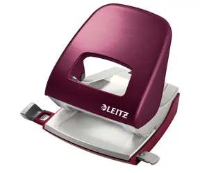 Leitz NeXXt STYLE 5006 granátově červená / Stolní děrovačka / kov / až 30 listů / A5 / 10 let záruka