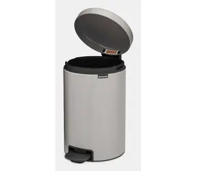 Brabantia Newicon pedálový odpadkový koš jemně šedá / 12 L / průměr 25,1 cm / výška 41,1 cm