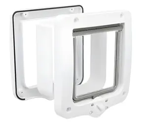 TRIXIE Průchozí dvířka pro kočku s tunelem bílá 20x22 cm / Dvířka pro kočku / 4-cestná / Magnetická klapka