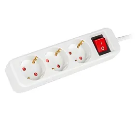 Lanberg bílá / Prodlužovací přívod / 3 zásuvky / 1,5 m / 230 V / s vypínačem