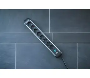 Brennenstuhl Premium Alu-Line černá/stříbrná / Prodlužovací kabel / 8 zásuvek / 3 m / vypínač