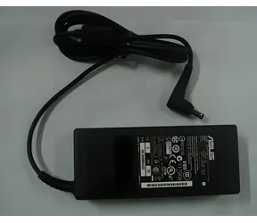ASUS 65W 19V černá / Napájecí adaptér / 3,42A / pro notebooky ASUS