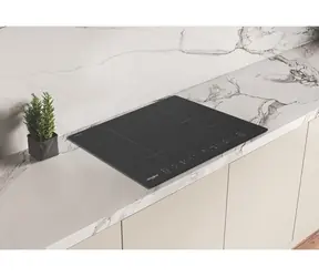 Whirlpool WB B8360 NE BM černá / Indukční varná deska / 59 cm / 4 zóny