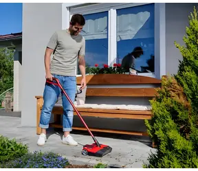 Einhell TE-FS 18 Li Solo červená/černá / Aku tyčové koště / 18V / Šířka záběru 250 mm / 0,4 l / Bez aku