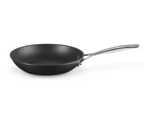 Le Creuset Toughened Non-Stick / Pánev na smažení / mělká / nepřilnavý povrch / O 30 cm