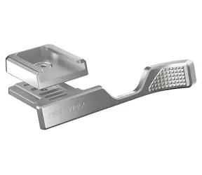 Freewell Grip pro Fujifilm X100VI stříbrná / Držák s patkou pro palec / CNC hliník