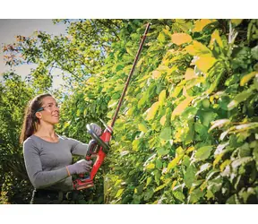 Einhell GP-CH 18/61 Li BL-Solo červená/černá / Aku nůžky na živý plot / 18V / Délka řezu 61 cm / Bez aku a nabíječky