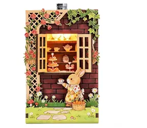 2KIDS TOYS 3D dřevěná skládačka Magnet Králíčkova cukrárna / LED osvětlení / dřevo / od 14 let