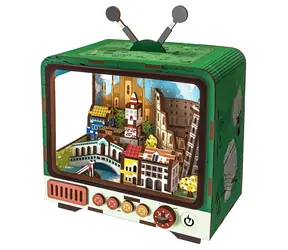 2KIDS TOYS 3D dřevěná skládačka Retro TV Benátky / Miniaturní scéna / LED osvětlení / 118 dílků / 12+ let