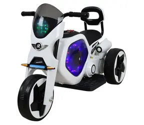 RACCEWAY® Dětská elektrická trojkolka bílá / Trojkolka / 6V 25W / 2,5-3,5 km/h / nosnost 25 kg / od 3 let