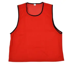 TRULY Rozlišovací dres červený vel. XL / Rozlišovací dres / 100% polyester / 69x60 cm