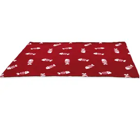 TRIXIE Flísová deka BEANY 100x70 cm vínová s rybí kostrou / Deka pro psy / Fleece / Praní 60 °C