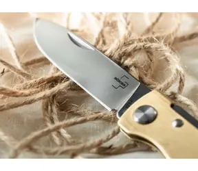 Boker Atlas Brass / Kapesní nůž / čepel 7 cm / mosazná rukojeť / ocel Sandvik 12C27