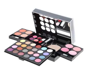 ZMILE COSMETICS All You Need To Go Dekorativní kazeta 41 g