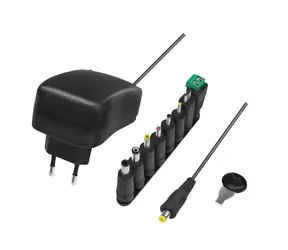 LogiLink univerzální síťový adaptér s USB portem černá / Nabíjecí adaptér / 24 W / 100-240 V / výstup 3-12 V, 2 A