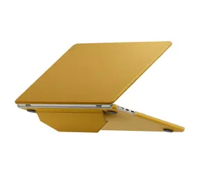 UNIQ Lyden Versa žlutá / Pouzdro / Apple MacBook Air 13" (2022/2024/2025/2026)