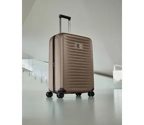 VICTORINOX Kufr Airox Advanced Medium Taupe Brown / 75–90 l / polykarbonát / TSA zámky / 4kolový spinner