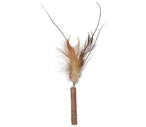 Magic Cat Hračka - Natural Fun dřívko s přírodními pírky 6cm