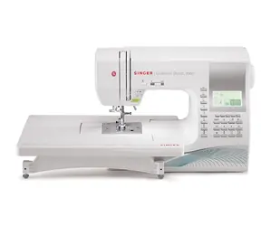 Singer Quantum Stylist 9960 bílá / Šicí stroj / 600 stehů