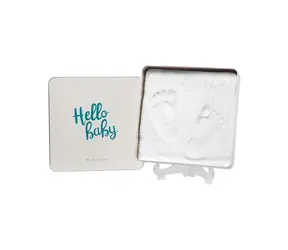 Baby Art Magic Box Square Essentials / Rámeček s víkem a stojánkem pro otisk ručičky nebo nožičky