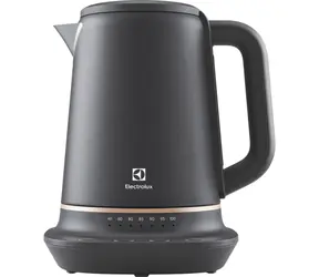 Electrolux E7K1-6BP černá / Rychlovarná konvice / 2400 W / 1.7 L / nerez 