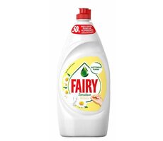 Fairy Sensitive Camomile & Vitamin E 900 ml / Prostředek na mytí nádobí