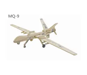 RoboTime Dřevěná skládačka americký dron MQ9 / od 3 let / 16 dílků / Obtížnost: nízká