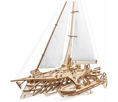 Ugears 3D dřevěné mechanické puzzle Plachetnice Merihobus (trimarán) / od 14 let / 237 dílků / Obtížnost: vysoká