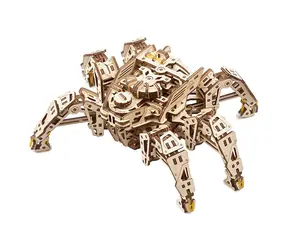 Ugears 3D dřevěné mechanické puzzle Šestinohý průzkumník (hexapod) / od 14 let / 388 dílků / Obtížnost: střední