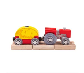Bigjigs Rail Červený traktor s valníkem / od 3 let
