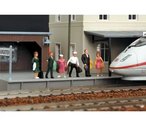 Piko 55731 Figurky cestující 6 kusů / Měřítko:H0 (1:87) / od 14 let