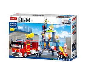 Sluban Hasiči M38-B0967 Velký požární vůz s dělem a pojízdnným robotem / LEGO - kompt. / Počet figurek|dílků: 3|585