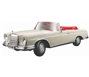 Maisto Mercedes 280SE 1966 béžová / 1:18 / od 3 let