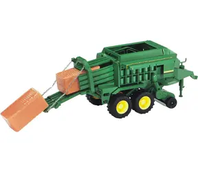 Bruder 2017 - balíkovačka John Deere / 1:16 / od 4 let