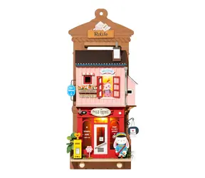RoboTime miniatura domečku k zavěšení Kancelář pošty / od 14 let 