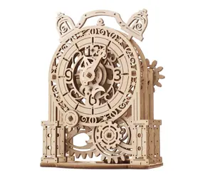 Ugears 3D dřevěné mechanické puzzle Dekorační budík / od 8 let / 43 dílků / Obtížnost: nízká 
