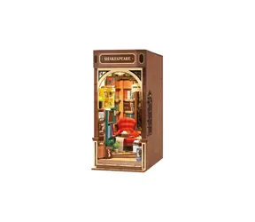 RoboTime 3D Zarážka na knihy miniatura domečku Knihkupectví / od 14 let / 194 dílků / Obtížnost: střední