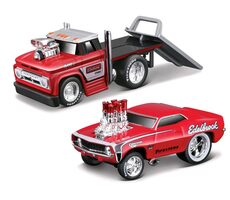 Maisto Muscle Transports - 1966 Chevrolet C60 Flatbed 1969 Chevrolet Camaro SS červená / 1:64 / od 8 let 