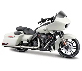 Maisto 2018 CVO Road Glide blister box šedo-bílá / měřítko 1:18 / od 3 let 