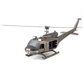 Metal Earth 3D Puzzle UH-1 Huey / 58 dílků / od 14 let